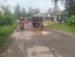 Pekerjaan Rekontruksi Jalan Baros – Petir Sedang Dalam Pelaksanaan.