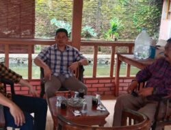 Drs. H Asep Japar MM Berdiskusi dengan Okky Djajadipura, Ketua Organ Relawan, Bahas Seluruh Relawan