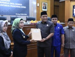 Bupati Serang Sampaikan Dua Macam Raperda
