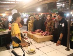 Pantau Harga dan Stok Pangan Jelang Idul Adha, Plh Sekda Sidak Pasar Cisaat