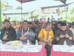 Kang Asep Japar Sapa Ratusan Relawan Kuda dan Warga Cibadak dengan disambut Penampilan Lengser yang Meriah