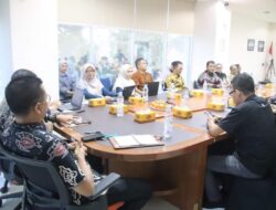 PLH SEKDA KAB SUKABUMI HADIRI FORUM KOMUNIKASI IMPLEMENTASI STRATEGI PENCAPAIAN UHC SEMESTER II