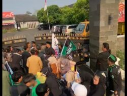 Kritisi Pekerjaan Jalan Nasional HMI Cabang Pandeglang Gelar Demo di BPJN Banten