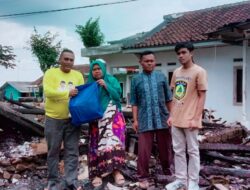 Gerakan Jum’at Barokah: LSM Dampal Jurig & Balad A-2 STB Salurkan Bantuan ke Korban Kebakaran di Sukamanis