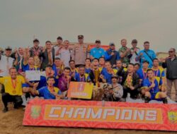 Turnamen sepak bola Piala Kepala Desa Tugubandung telah mencapai puncaknya.