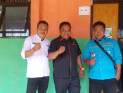 Ketua DPRD Kab Sukabumi Budi Azhar Bersama Danrem 061/SK Bagikan Senyum untuk Anak-Anak Sukabumi