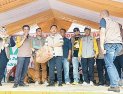 H. Andreas Hadiri Acara Senam Sehat di Ramayana Cibadak: Dukungan Masyarakat untuk Pasangan Calon Bupati Sukabumi