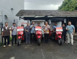 Kemensos RI Melalui Dinas Sosial Kota Serang Menyerahkan Bantuan Tiga Buah Kendaraan Bermotor Roda Tiga Bagi Penyandang Disabilitas