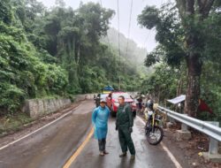 Dandim 0622 Sukabumi Pimpin Langsung Pembersihan Longsor di Cisarakan
