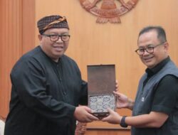 BANTU MASYARAKAT TERDAMPAK BENCANA, BUPATI MARWAN APRESIASI TINGGI PEMKOT BEKASI