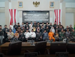 DPRD KABUPAREN SUKABUMI MENYELENGGARAN RAPAT PARIPURNA