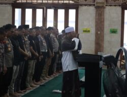 Polda Banten Gelar Salat Ghaib Personel yang Gugur dalam Tugas di Way Kanan