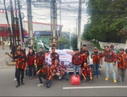 Pemuda Pancasila PAC Serang, Bagikan Ratusan Takjil Di Jl. Raya Serang- Cilegon : Kepandean Kota Serang Banten