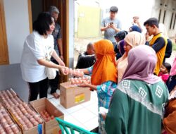 Meity Forum kembali menunjukkan kepeduliannya kepada warga kurang mampu di Kampung Cirahong, Desa Walangsari, Kecamatan Kalapanunggal, Kabupaten Sukabumi.