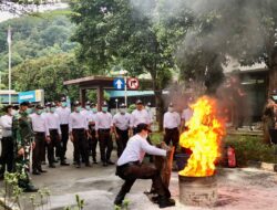 REFRESHMENT SATPAM UPDL SURALAYA MELALUI PELATIHAN PEMADAMAN API APAR DAN APAT