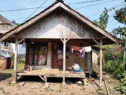 Prihatin Kondisi Rumah Warga, Kades Lebak Tipar Berharap Bantuan CSR Bedah Rumah dari Kapolri