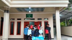 Tumbuhkan Kepedulian, Pengurus Majlis Taklim Nurul Mukhlisin Gelar Santunan Anak Yatim dari Hasil “Rereongan”