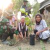Perkuat Ketahanan Pangan, Satgas TMMD ke-130 Tanam Sayuran dan Bagikan Bibit kepada Warga