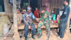 Peduli Kesehatan Warga, Bakeslap Satgas TMMD ke-130 Kodim 0622 Berikan Pengobatan
